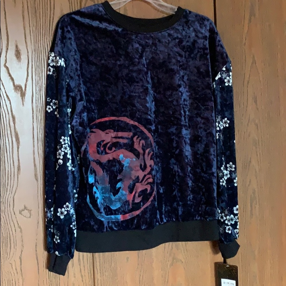 LAST CHANCE Mulan Disney Princess Top sz M NWT